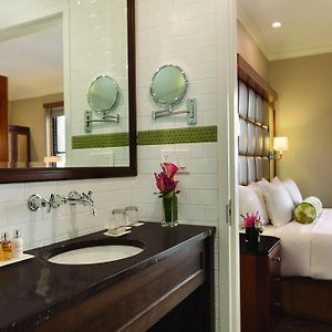 Premium Queen Room